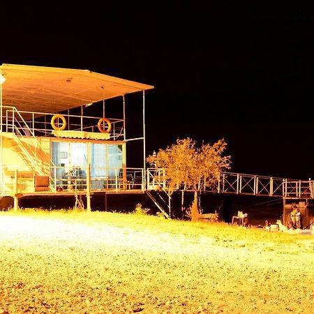Hotel Delta Pontoon Mahmudia Exteriér fotografie